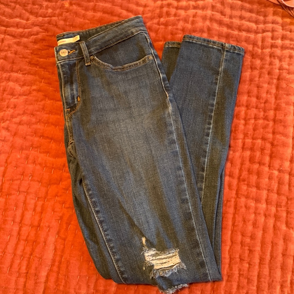 Levi’s 711 skinny jeans